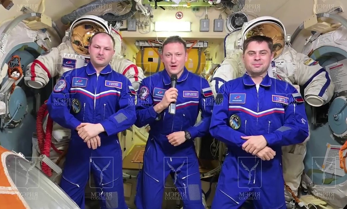 С юбилейным Днем космонавтики саратовцы получили поздравление из космоса С юбилейным Днем космонавтики саратовцы получили поздравление из космоса